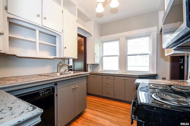 Photo - 1628 W Callender Ave