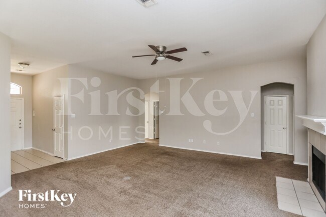 Photo - 635 St Eric Dr