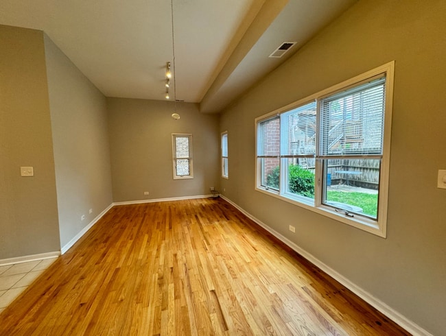 Photo - 4955 N Damen Ave Unit 1R