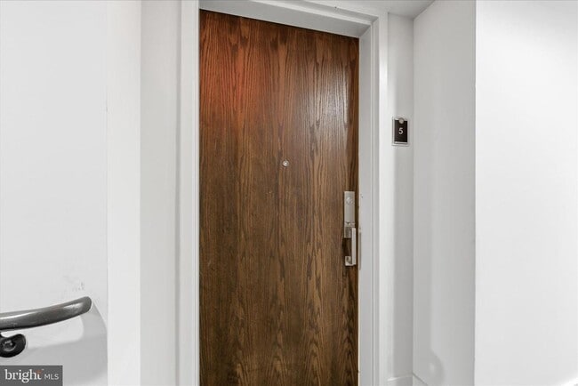 Photo - 2818 Connecticut Ave NW Unidad 5