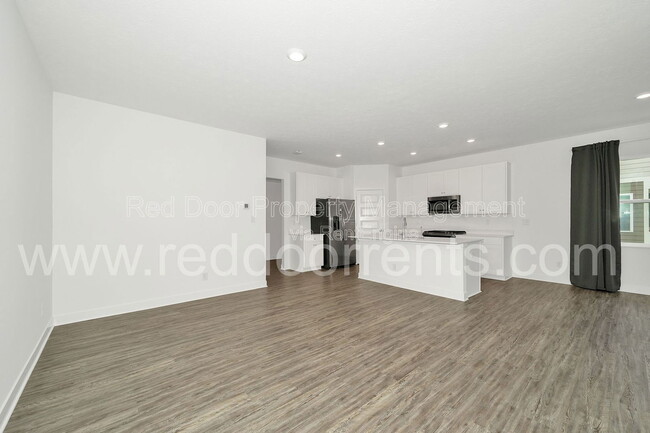 Photo - 6380 Apperson Dr