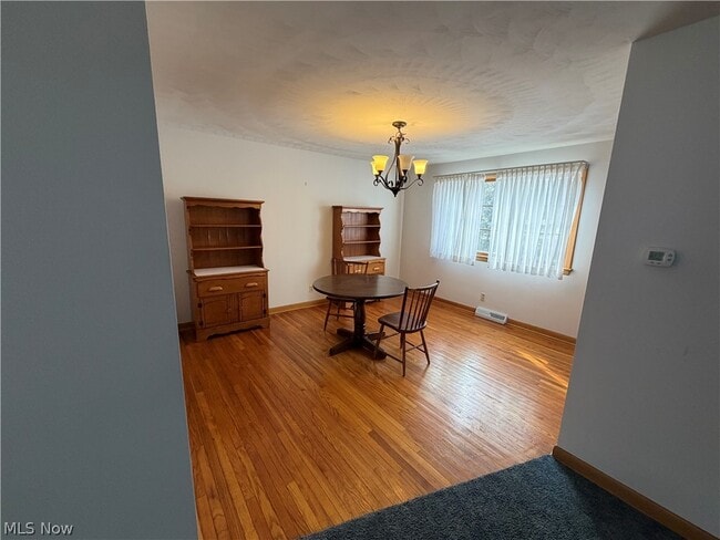 Photo - 290 Glenview Rd