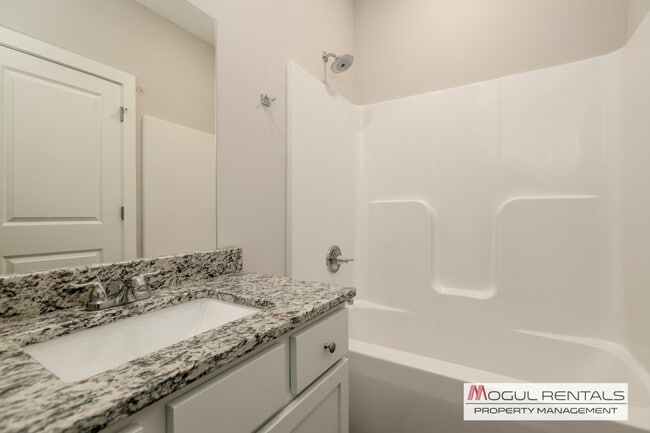 Photo - 588 E Martens Ct