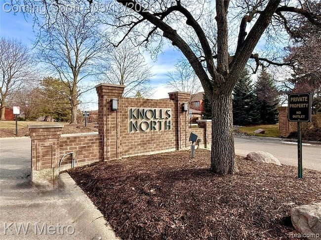 Photo - 875 GreenView Ct Unit 57