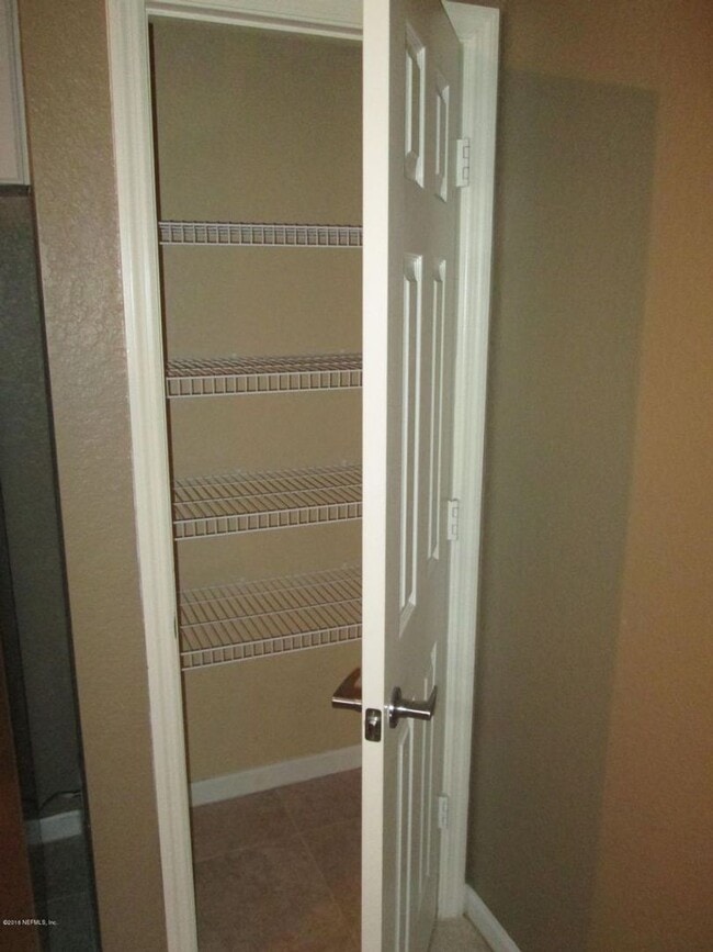 Photo - Cute 2 bedroom / 2 bath unit in beautiful ...