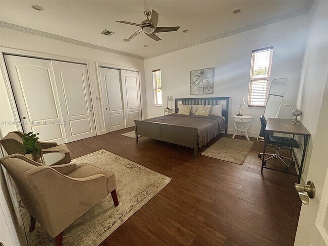 Photo - 1116 N 13th Ct