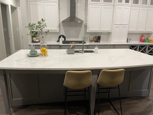 Photo - 2706 Delta Dr