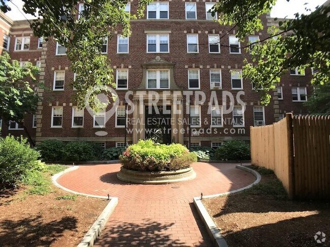 Building Photo - bedroom in Cambridge MA 02387 Rental