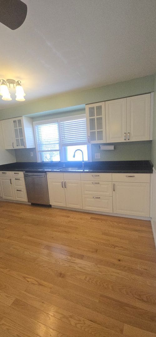 Photo - 3 BED 2 BATH COMPLETELY UPDATED SINGLE FAMILY HOME ---- FLORAL