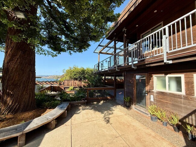 Photo - 1383 Grand Ave Unit # B