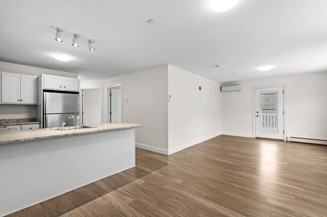 Photo - Carrier Woods Apartments