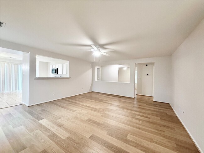 Photo - 5718 Highbury Ct