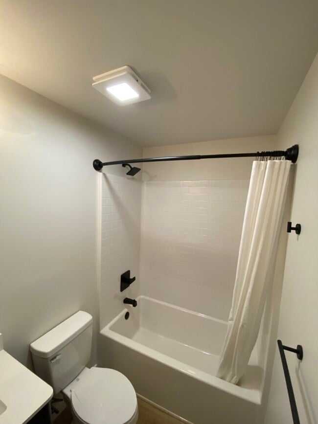 Photo - Pine Street Apartments