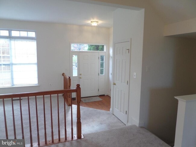 Photo - 836 Linfield Terrace NE