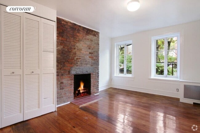 Building Photo - 7 Minetta St Rental