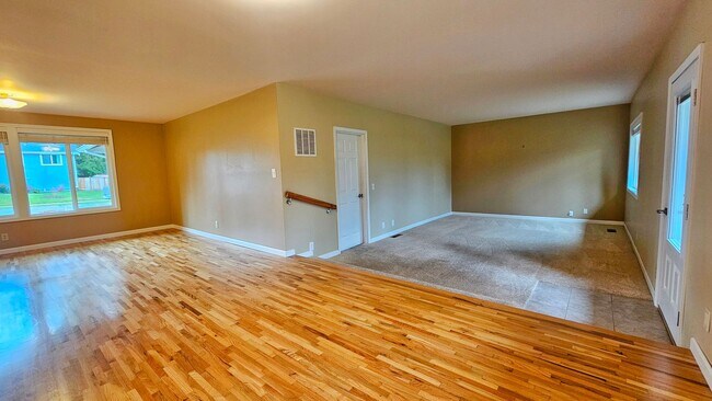 Photo - Beautiful 3 Bed 2 Bath Rambler in Beautiful Redmond