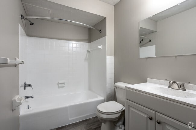 2 BR, 1 BA - 850 SF - Garden W/ Patio
