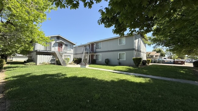 Building Photo - 1875 5th St