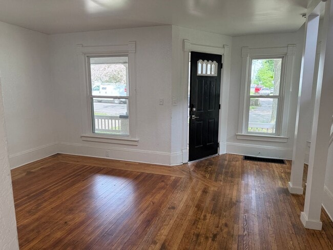 Photo - 612 Third St.