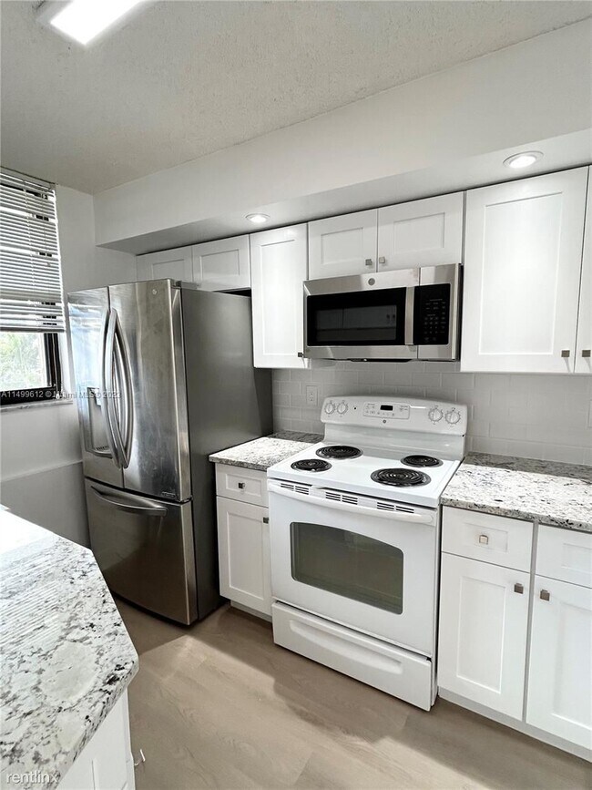 Photo - 2 br, 2 bath House - 3545 S Ocean Blvd Apt...