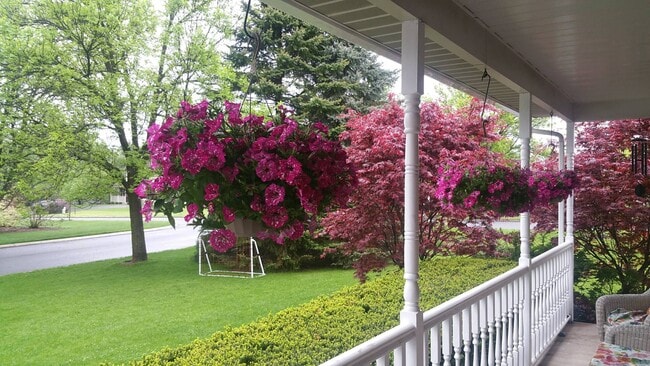 Photo - 1330 Charles St