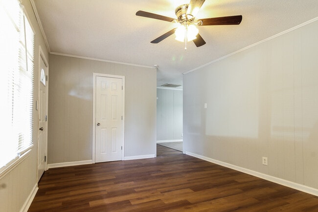 Photo - 233 State Rd S-42-2842
