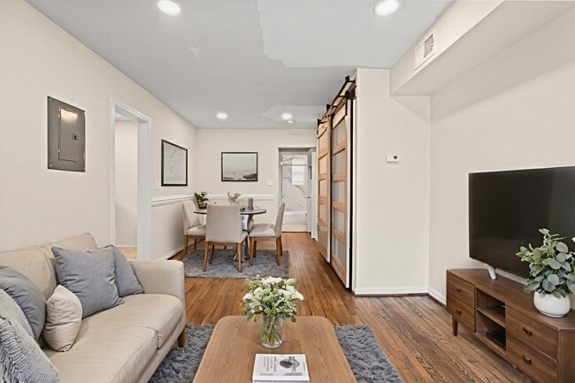 Building Photo - 53 Victor St NE