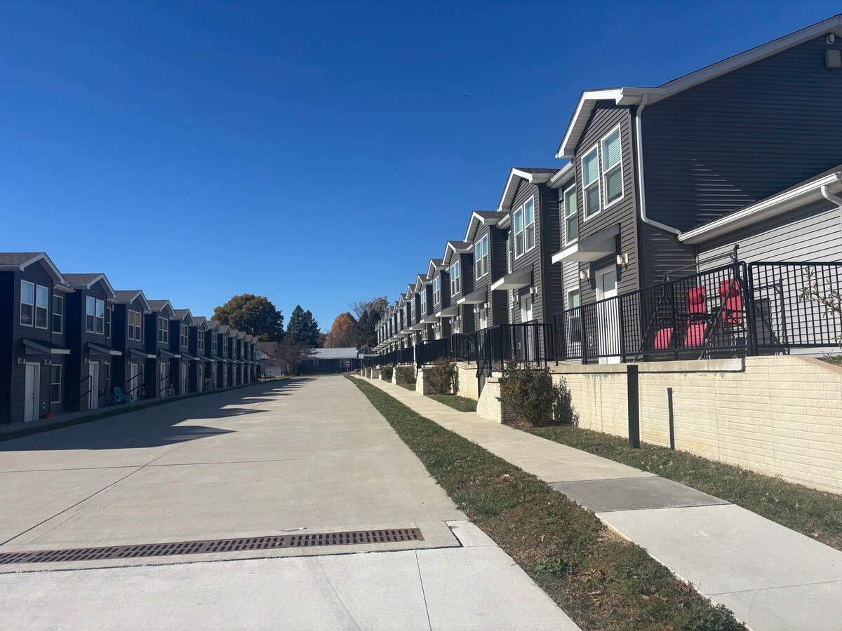 Townhomes on Main - Townhomes on Main