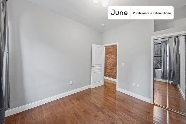 Photo - Room in Shared 4 bed/1.5 bath home Unidad A