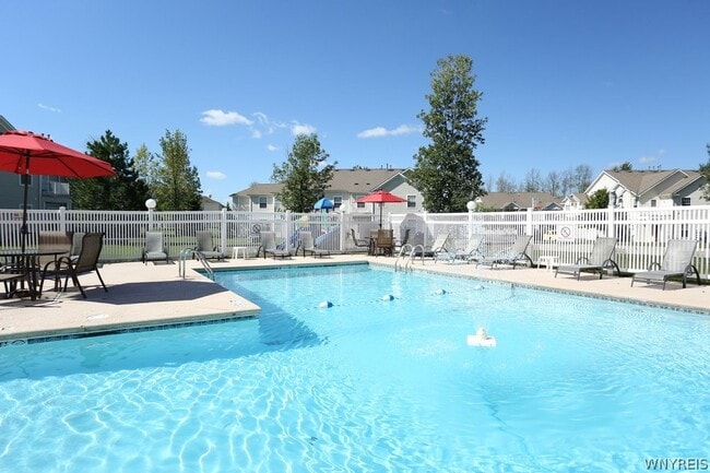 Photo - 10 Arielle Ct