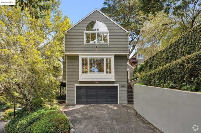 Building Photo - 5980 Harbord Dr Rental