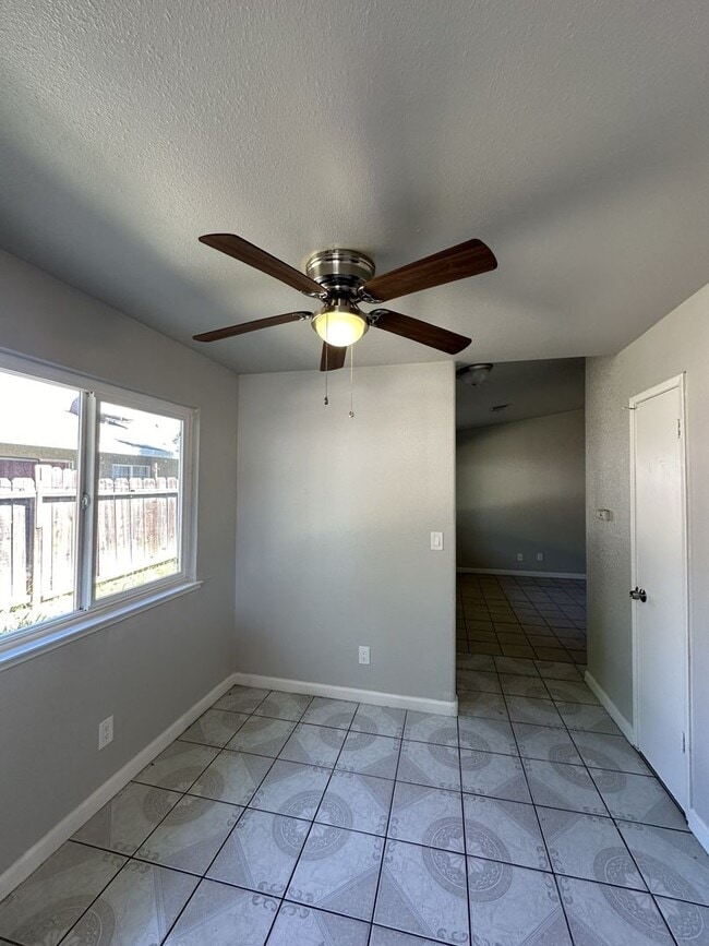 Photo - 3 bed 2 bath Cozy Home!