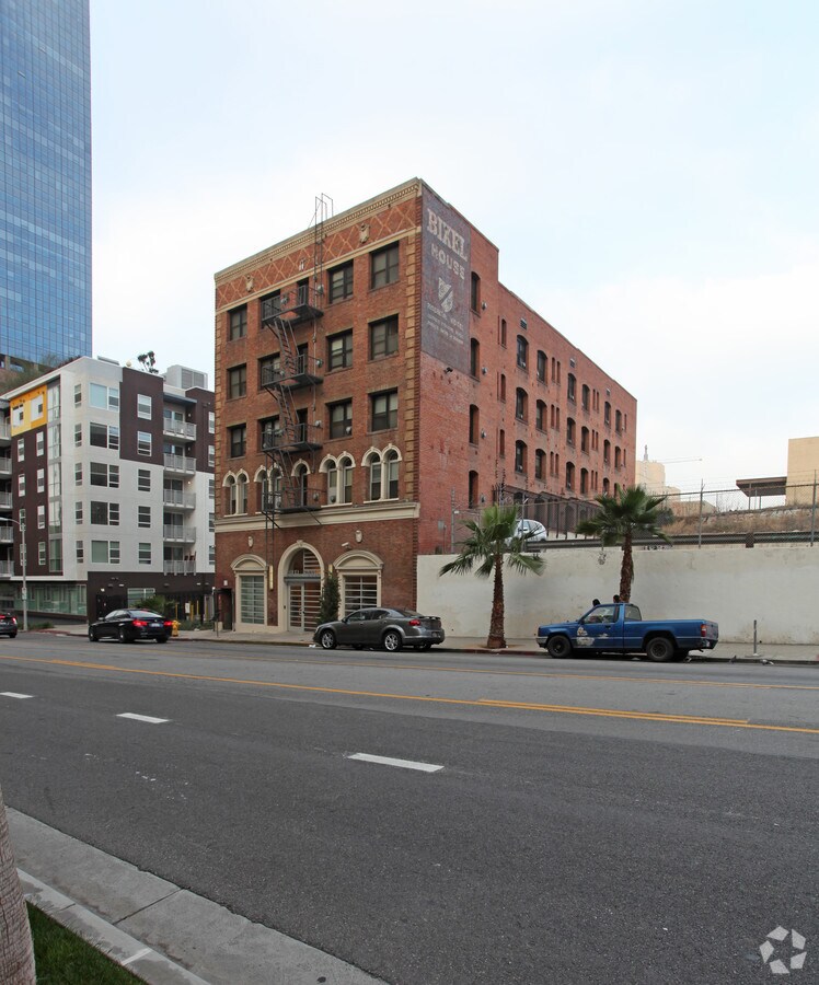 Photo - Bixel House