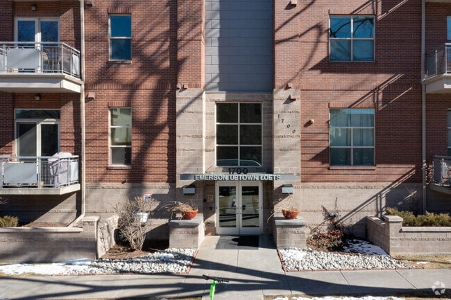 Entrance - 1700 Emerson St