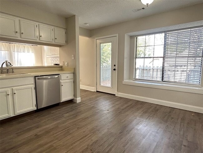 Photo - 4052 N Abington Ct