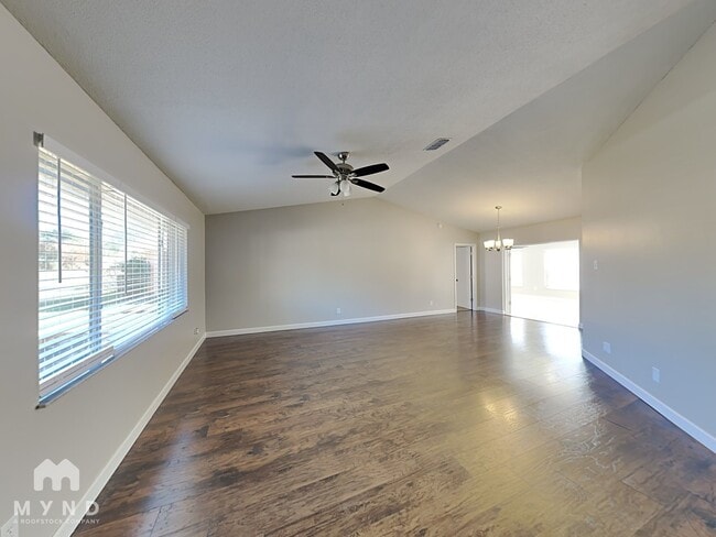 Photo - 5061 Elwood Rd