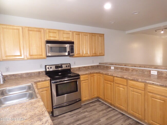 Photo - 1077 N Riverside Dr Unit 1