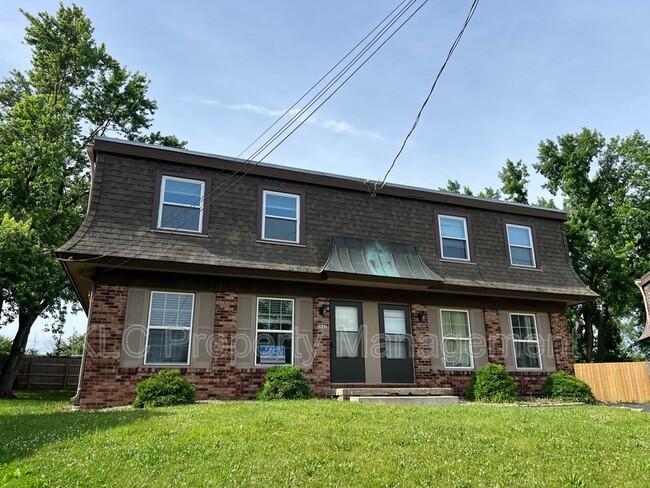 Photo - 6642 Holcomb Cir House