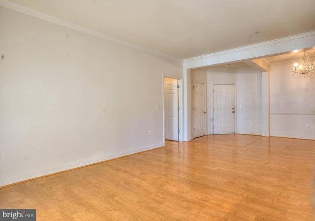 Photo - 4805 Mantlewood Way Unidad 204