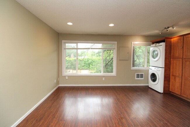 Photo - 4232-4232 SE Cesar Estrada Chavez Blvd Unit 4228