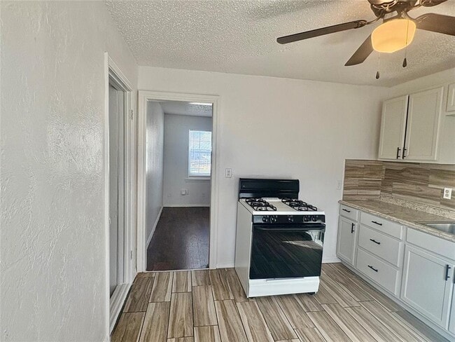 Photo - 1228 SW 50th St House