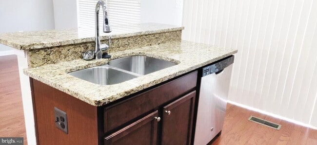 Photo - 2706 Coppersmith Pl