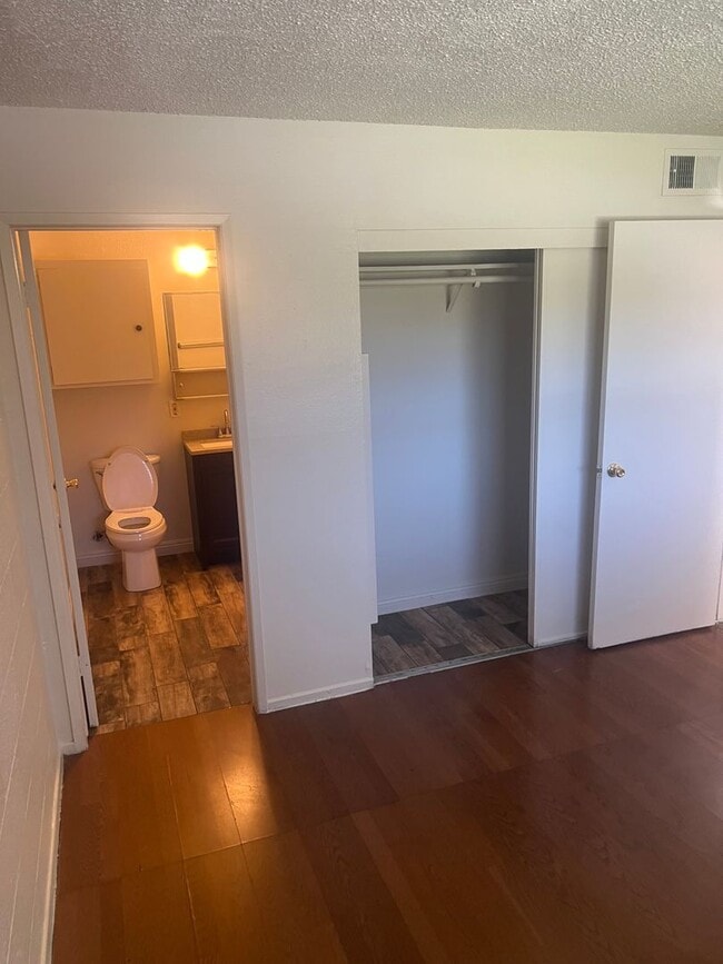 Photo - Affordable 1 Bedroom  Condo In Central Las...