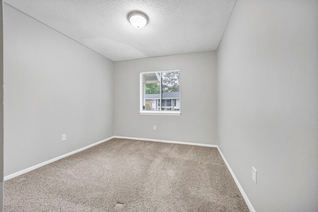 Landmark Woods Apartment Homes