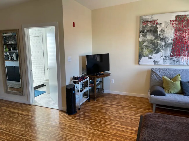 108 E Girard Ave Unit 1