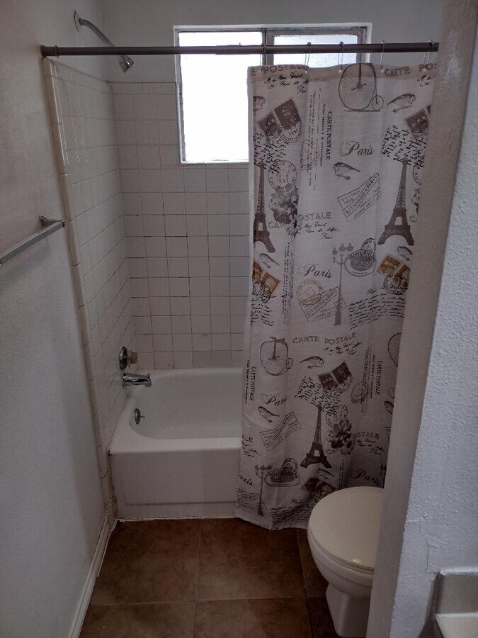 Photo - 1629 Greywood Dr Unidad B