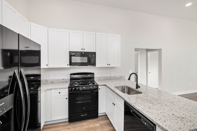 Photo - 424 Chestnut St