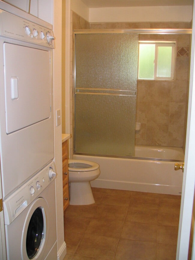 Photo - 802 W 4th Ave