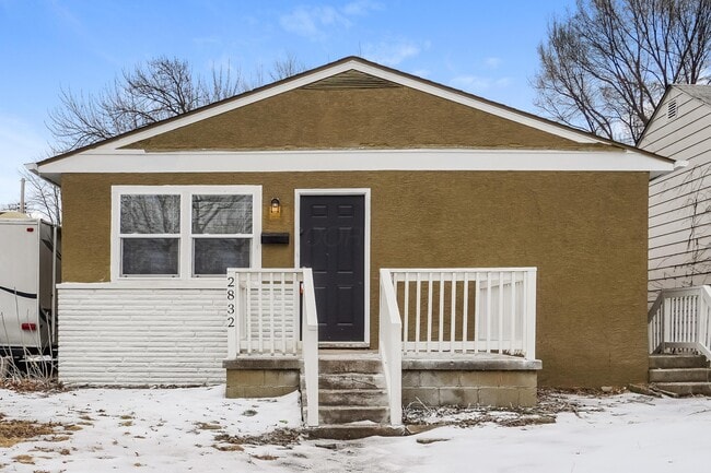Building Photo - 2832 Azelda St Rental