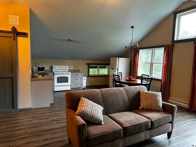 Photo - 137 West Rd Unidad Second floor oasis